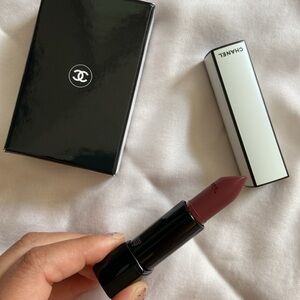Chanel Rouge Allure Velvet 06:00
